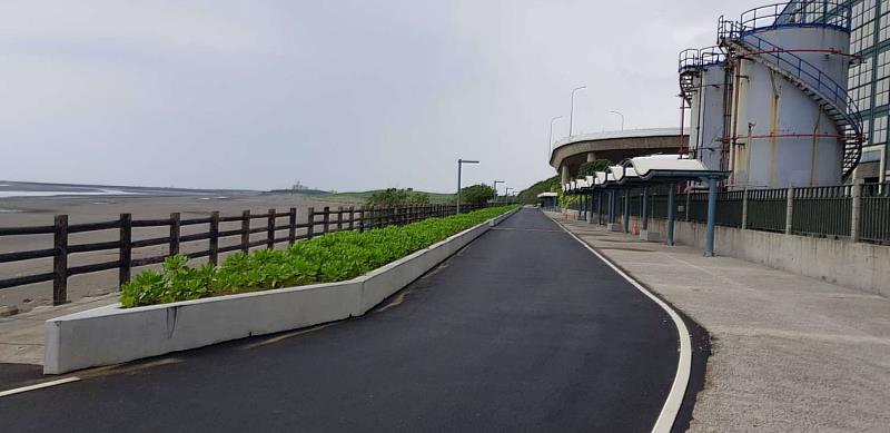 「新竹17公里海岸線自行車道」完工再升級！ 優化3300米鋪面營造優質騎乘環境