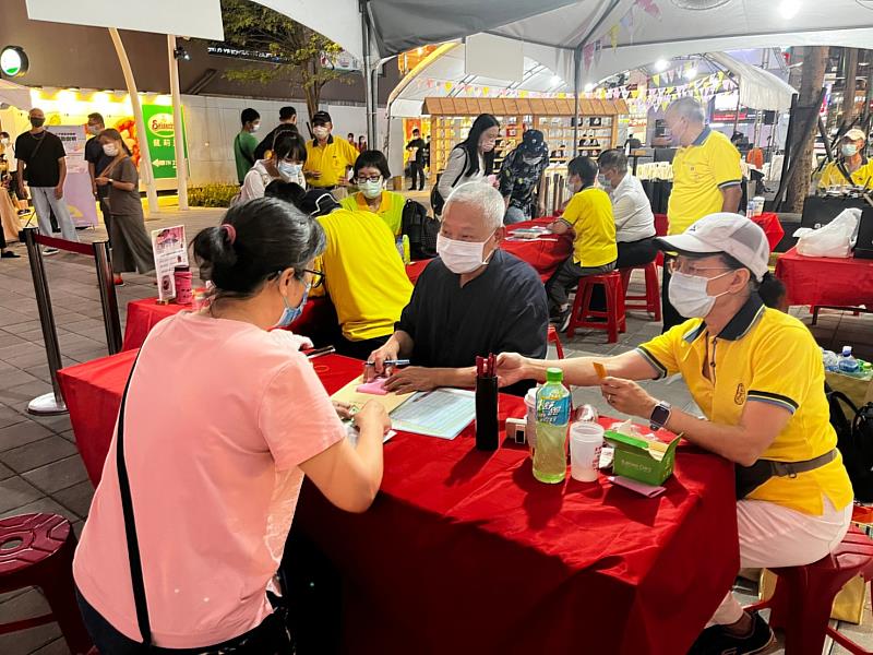 林本源園邸8月19日舉辦「2023霞海月老來新北─夏日正甜七夕良緣」活動，邀請易經老師指點姻緣。