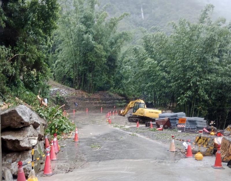 卡努強降雨 嘉縣山區道路中斷全數搶通完成-8 大埔嘉129線33K+300（大埔）路樹倒塌搶修完成