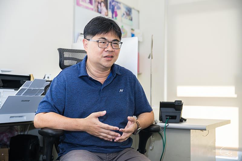 洪教授呼籲國內廠商及政府單位積極整合投入NIR OLED產業接軌國際科技趨勢