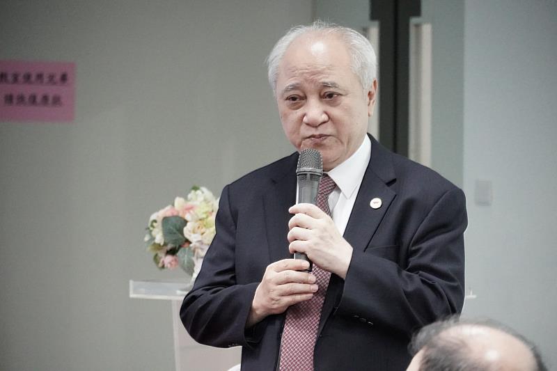 致理科大董事長梁聖時於聯合茶會致詞，表示學校至今成立59年，在培育商務人才的教育領域廣受各界肯定。