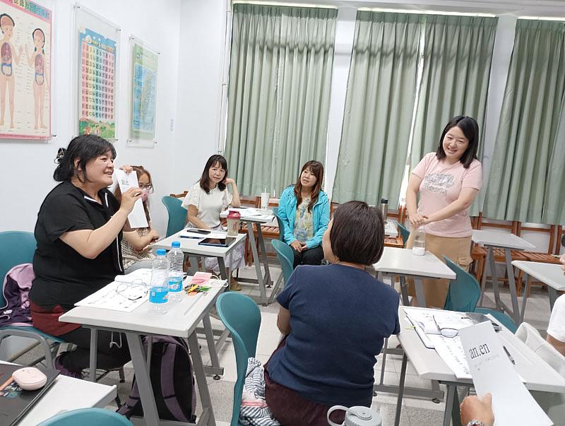 大葉大學華語教學師資培育班引導學員創新思維