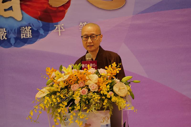靈鷲山當家常存法師說明水陸法會的精神。（圖由靈鷲山佛教教團提供）