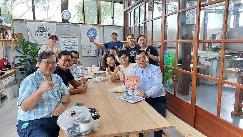 文化部李連權次長至澎湖青年工作室與年輕人彼此交流分享討論社區營造及地方創生