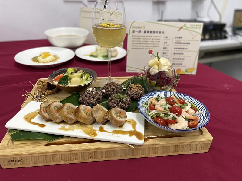 推廣在地 食分健康！東衛生局「誰最燴煮-健康烹飪料理比賽」成績出爐 禾風新棧奪特優獎