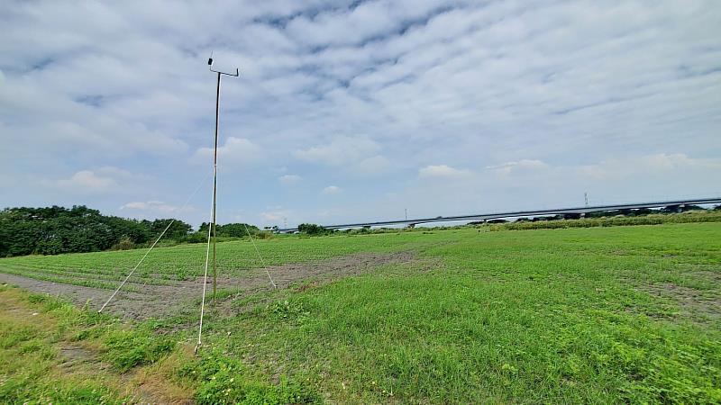 屏東縣草鴞生態服務給付農民總申請面積合計55.35公頃，核發獎勵金67萬360元