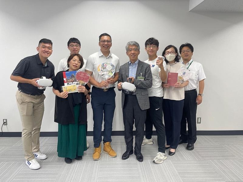 楊教授團隊與仙台觀光局金子雅局長進行懇談會並展示 VR