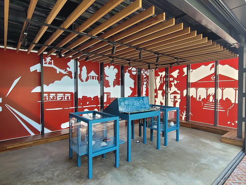 原子炭工廠內藝術剪影牆