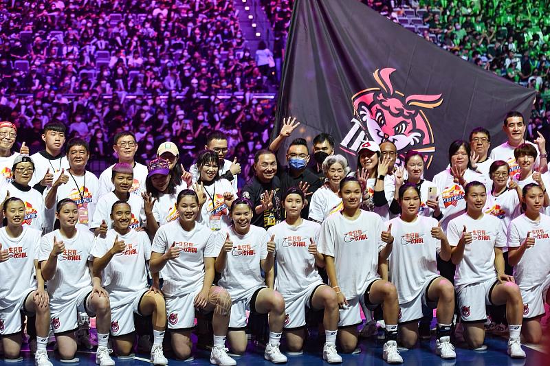 淡水商工女籃隊是高中籃球聯賽女子組賽史上奪冠次數最多，也是首次締造史無前例4連霸的隊伍。