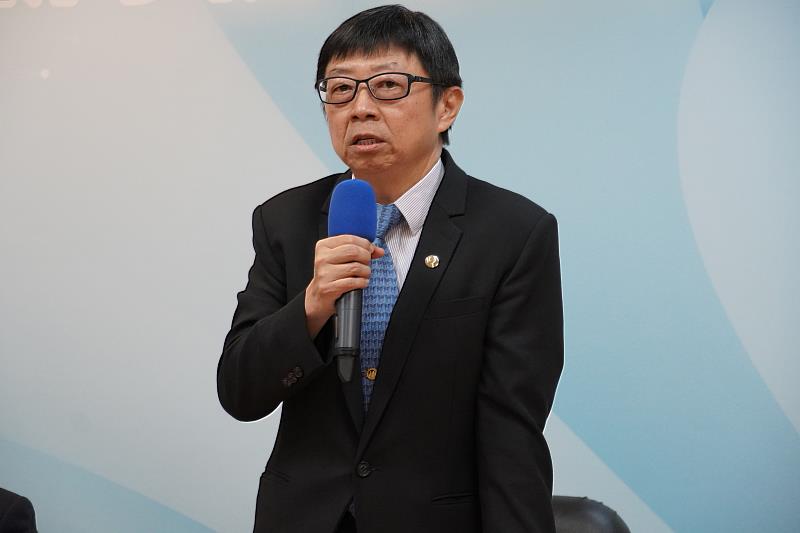 臺科大校長顏家鈺致詞。