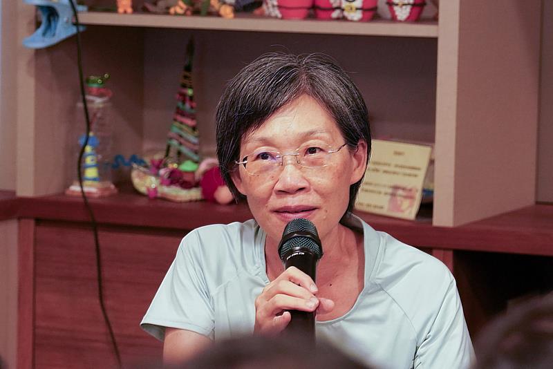 慈濟科技大學長期照護研究所副教授吳宏蘭表示，生跟死跟每個人息息相關，特別是高齡者並不忌諱討論死亡，反而害怕的是身邊照顧他們的親友。