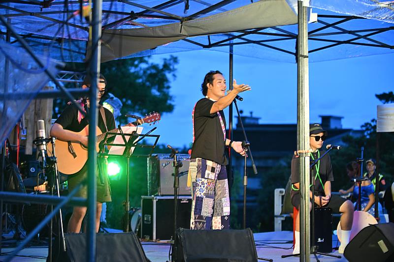 古典樂迷熱情朝聖 殿堂級弦樂點綴長濱燦爛星光 七夕情人節前夕與史前相遇台東最美星空 譜出浪漫夜曲