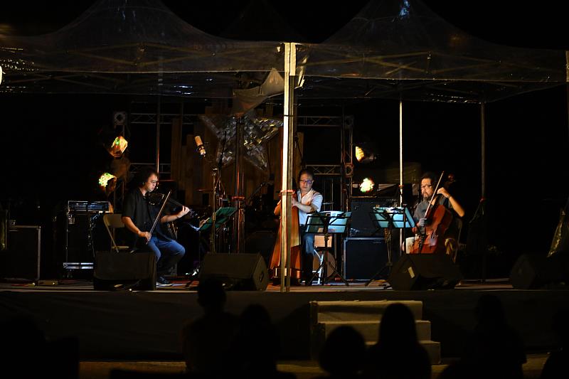 古典樂迷熱情朝聖 殿堂級弦樂點綴長濱燦爛星光 七夕情人節前夕與史前相遇台東最美星空 譜出浪漫夜曲