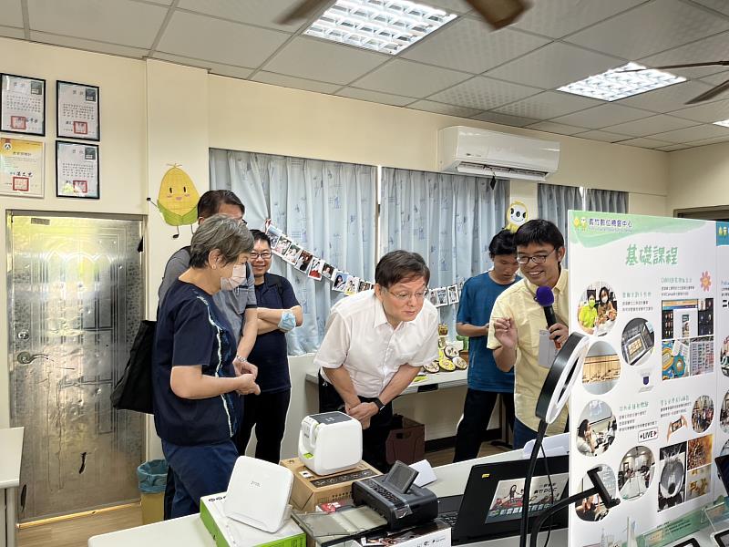 嘉義縣積極參與教育部數位機會計畫  實地探訪8處據點