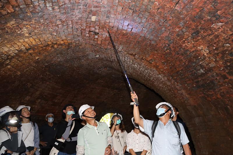文化局與村民現勘波羅汶窯址