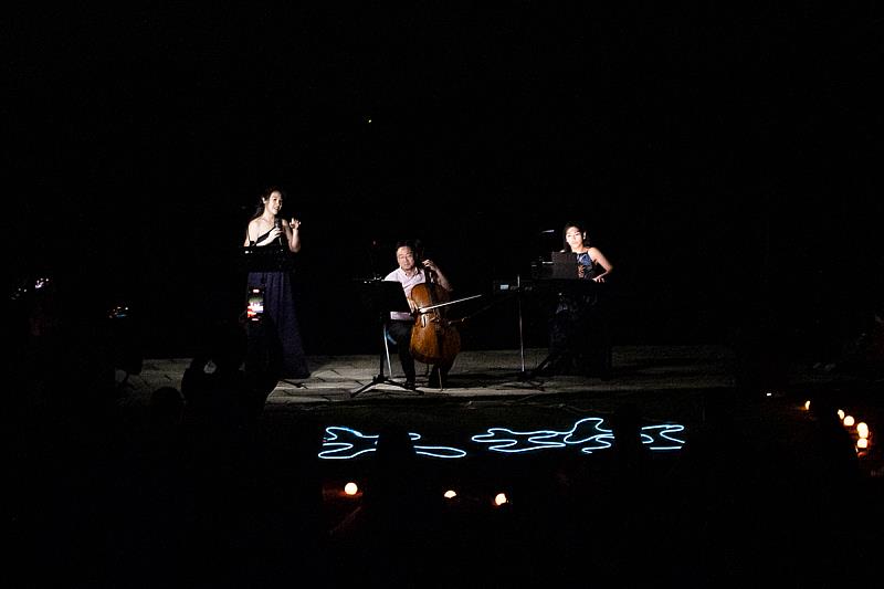 大提琴家海大張正傑教授和鋼琴家呂冠葶與次女高音翁若珮現場演出