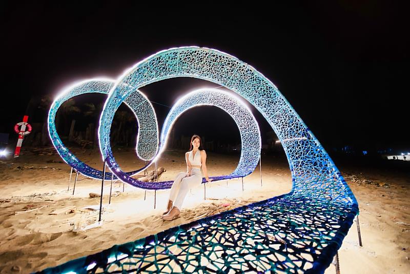 中角灣國際衝浪基地的〈WAVE〉是網美美拍熱點