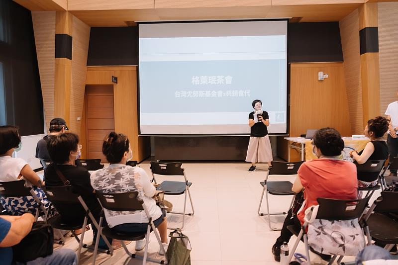 共耕食代為松山健康社會住宅的青創單位，長期耕耘社區，期盼創造社區合作經濟。