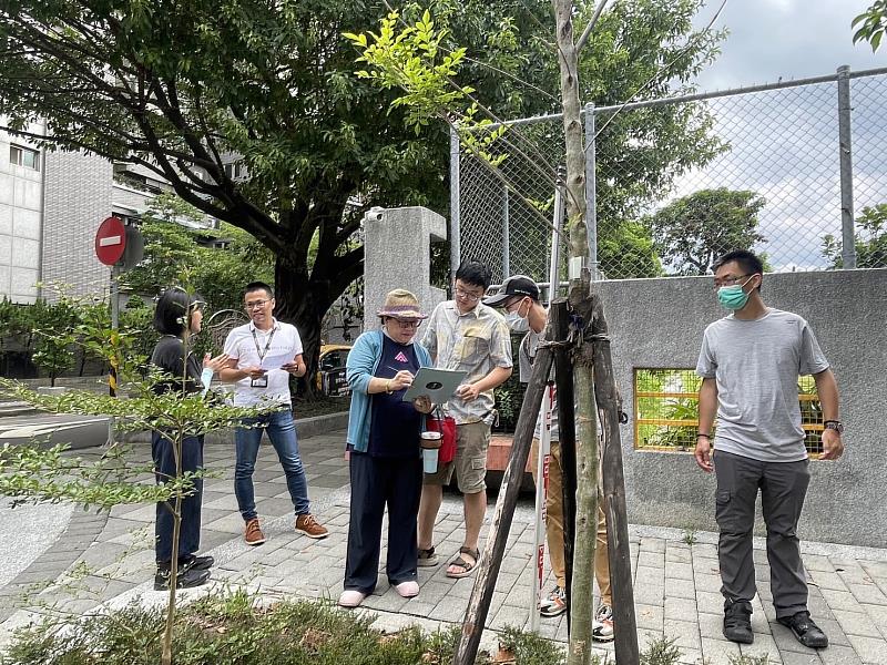 臺北市大同國慶社區發展協會執行的社造計畫中，辦理社區綠資源盤點調查。