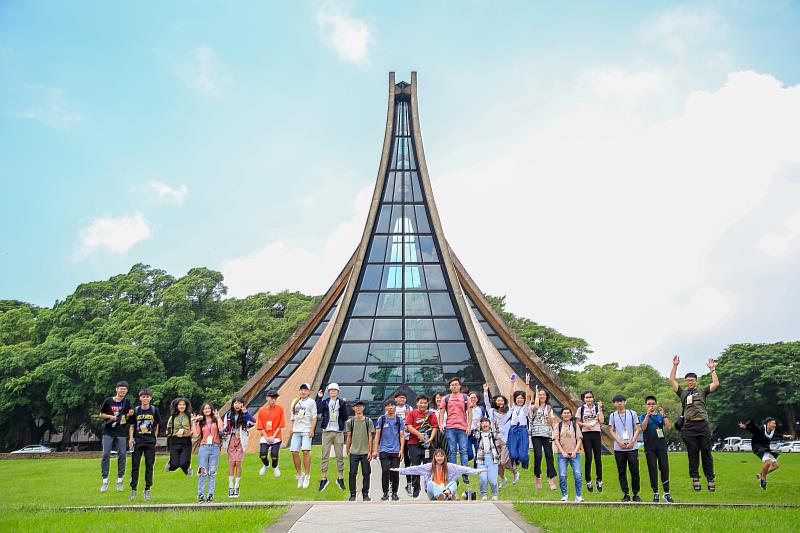 連續四年奪下泰晤士「世界大學影響力排名」私校第一的東海大學，逆勢開紅盤招生率高達99.9%，今年新生名額達3034名，僅有3名缺額