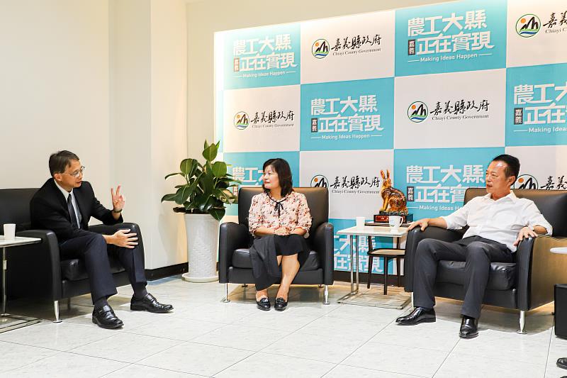 師者光榮 南新國小與東榮國小校長獲領導卓越獎與師鐸獎-5