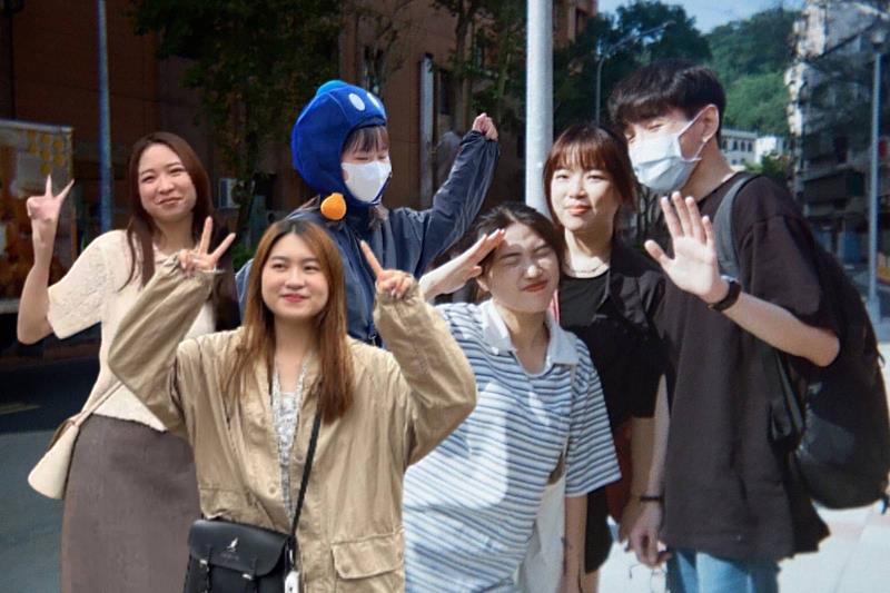 世新大學簡詩芸、范雅婷、史耘翰、詹宜臻、曾鈺茹、王靖婷製作「晚安，夢中冒險家」獲得金聲獎【兒童節目獎】。（學生提供）
