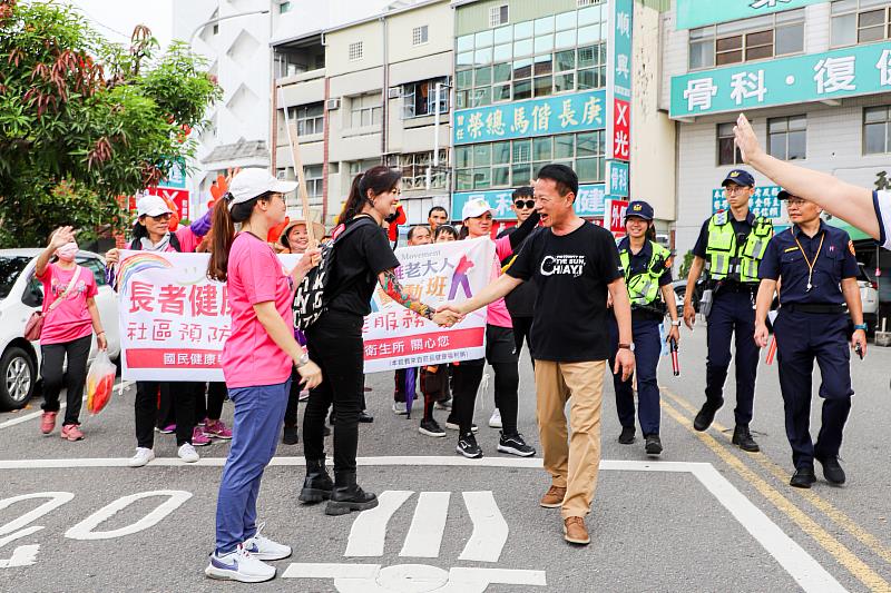 民雄大士爺祭揭開序幕 創意踩街熱鬧登場 -4