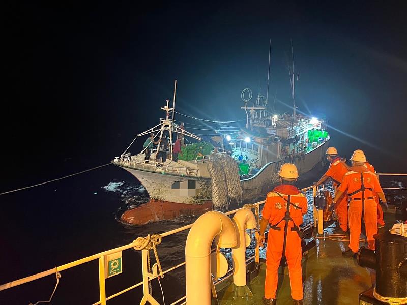 印尼漁工救難接駁