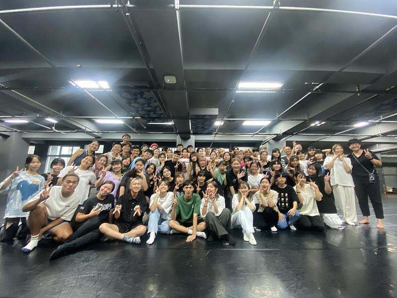 圖說五：全體師生合影