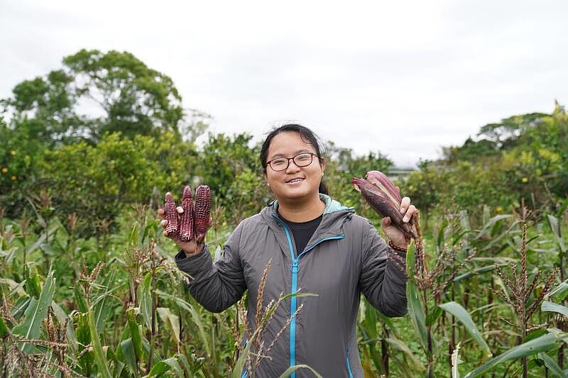 今年2023女孩日農場體驗，由2022年獲得新竹市十大傑出農民的陳靜怡帶領分享。