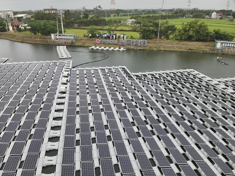 圖說：北德商務代表團唯一參訪大同台灣埤塘型太陽光電指標案場，展現大同能源光電實力。圖片來源：大同智能。