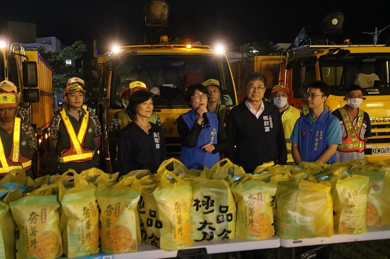 高雄市政府人力機具協助台東災後復原 饒慶鈴親往感謝 建立縣市共融