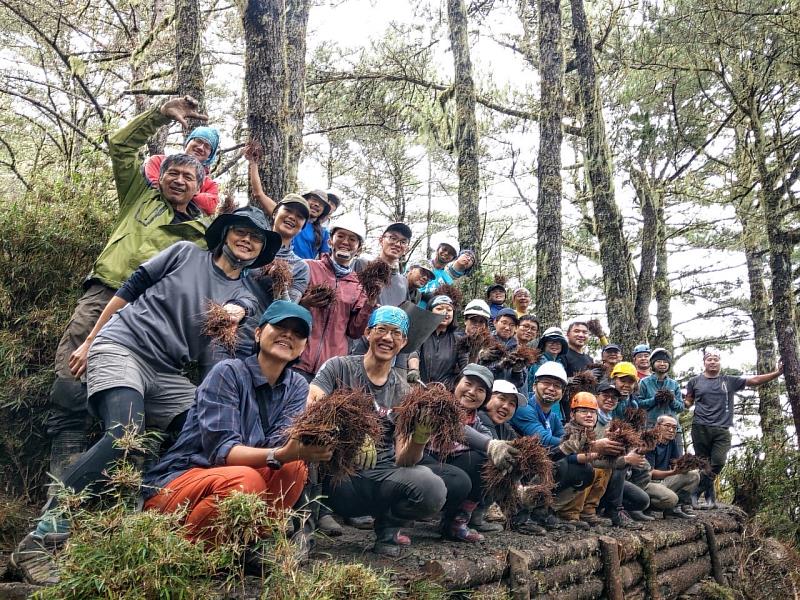 歷年嘉明湖手作步道工作假期合照