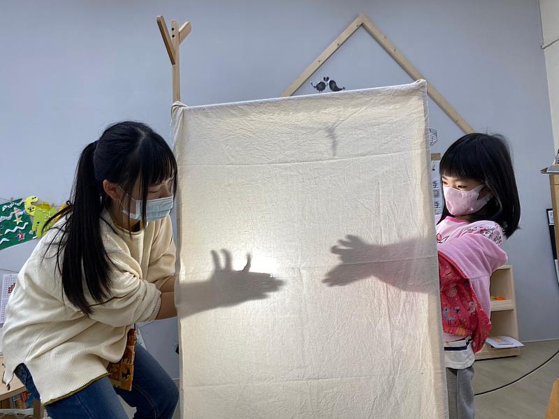 民富國小附幼以「動動我的手」獲得幼兒教育課程方案甲等肯定。