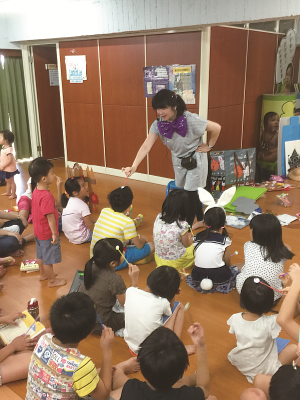 台南市立圖書館講故事活動，讓參與的小朋友們點燃英語學習的熱情。