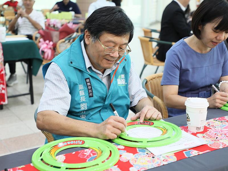 歡慶國民體育日 嘉義縣表揚體育有功人員