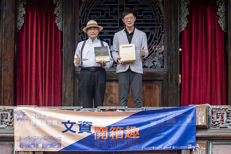 板橋林園首辦雙園交流活動與霧峰林園互贈文創品，期望開啟後續深度合作。