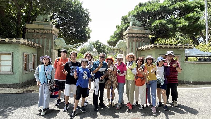 竹市舊城假日小旅行走訪全台現址最悠久動物園－新竹市立動物園。