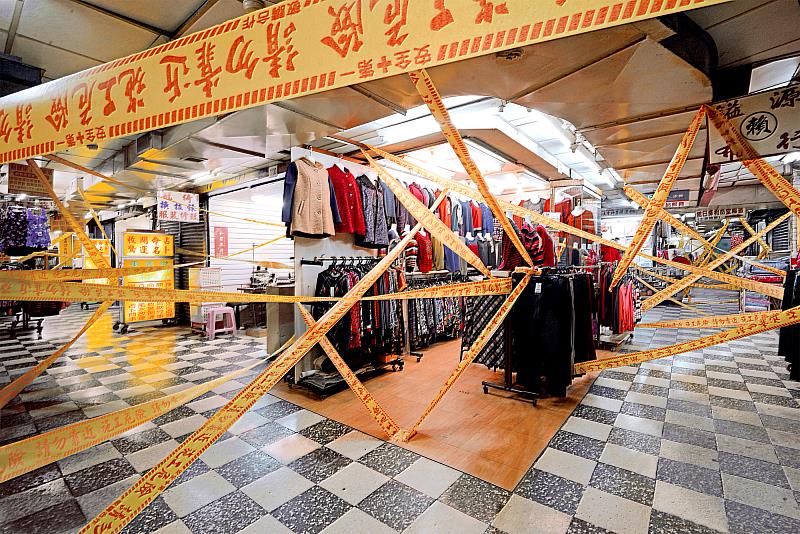 參展藝術家蔡奕勳作品《市場大家》。