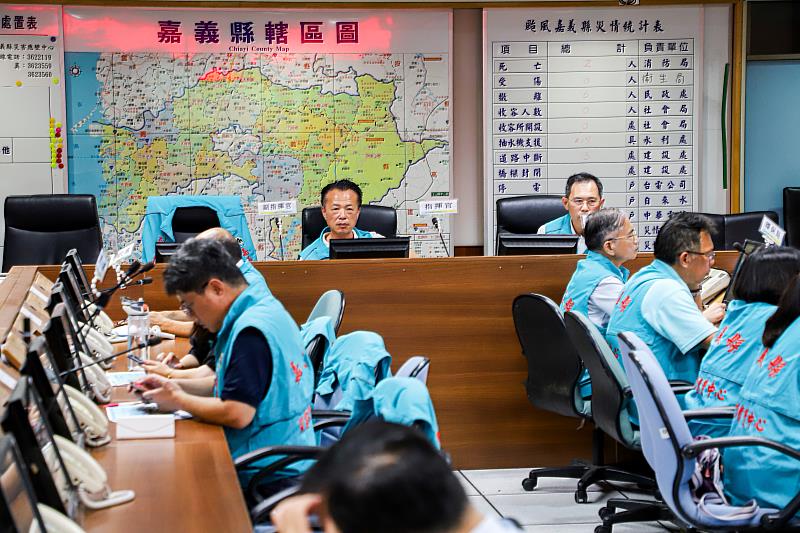 翁章梁縣長召開豪雨災害會報反思防災機制 改善易淹水地區-1