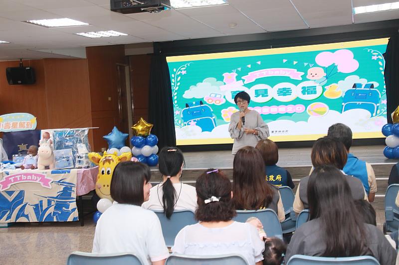 縣長饒慶鈴加碼生育補助第一胎提高為4萬元 並贈專屬育兒生日禮2.0 10月起發送報戶口即可領取 推動臺東育兒友善城市