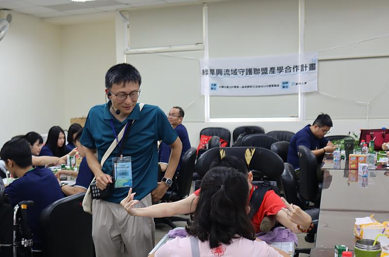 興大USR團隊與富邦人壽舉辦極重多障認識河川體驗