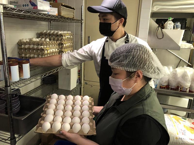 衛生局稽查轄內餐飲業者使用蛋品來源及標示