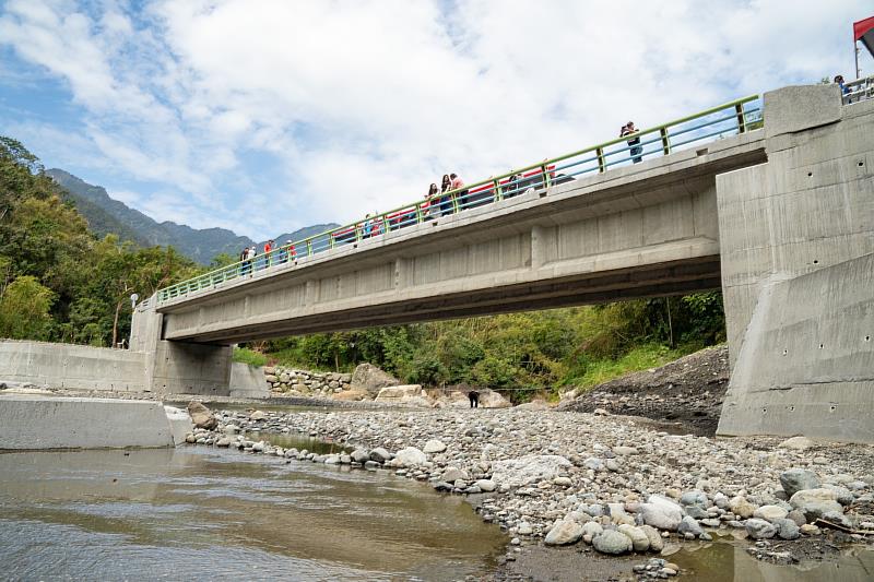 給部落族人安全回家的道路 臺東縣成功鎮重安一號橋今通車典禮