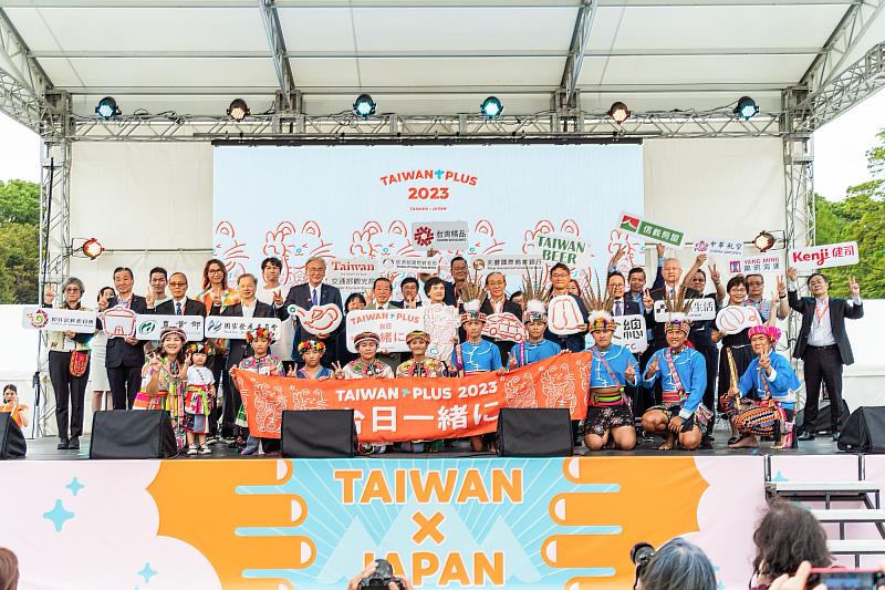 台灣精品現身2023日本最大臺灣文化節「TAIWAN PLUS」開幕式。(貿協提供)