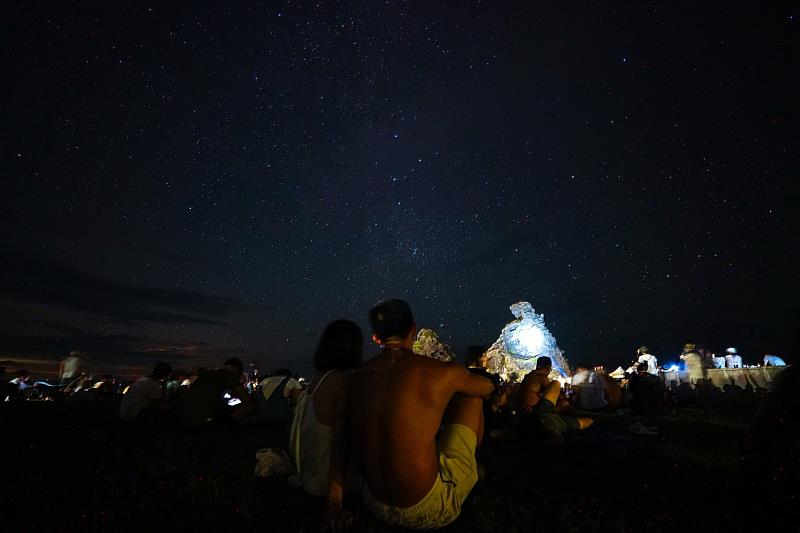 台東最美星空音樂會壓軸場！9/16金曲最佳新人、最佳演唱組合綠島開唱 逾2千星迷相約明年見