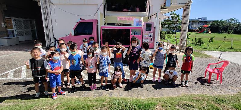 行動智能車首航綠島 千萬TT金幣大放送 臺東智慧永續數位治理目標邁入新里程碑