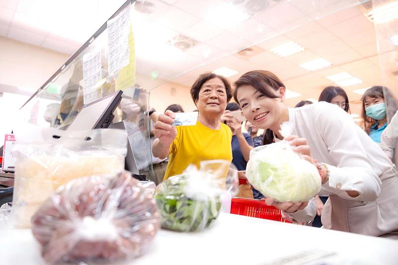 幸福加倍！ 竹市社福卡擴大使用加碼農會 高市長：讓市民生活更便利