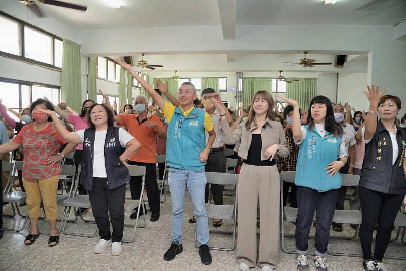嘉義縣政府處與南山人壽合辦防詐講座 推動高齡友善城市-5