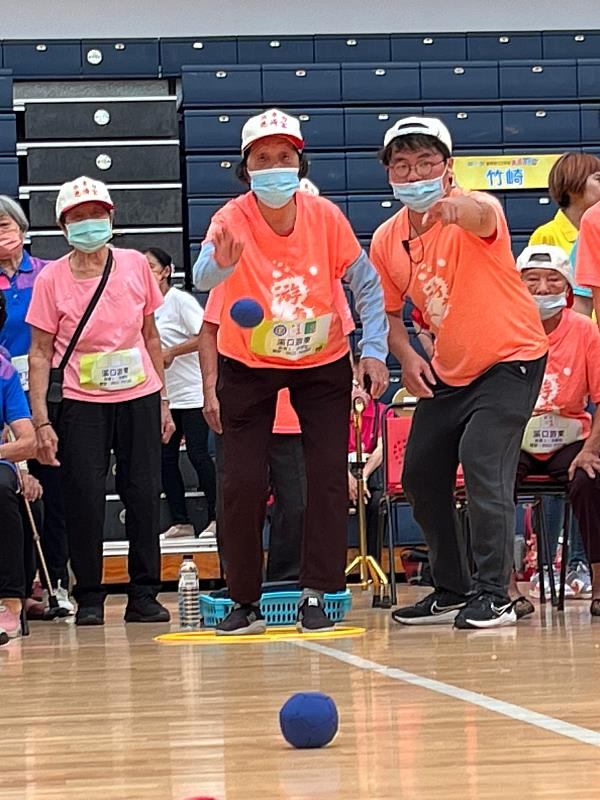 「嘉憶運動會」長輩大展身手一較高下
